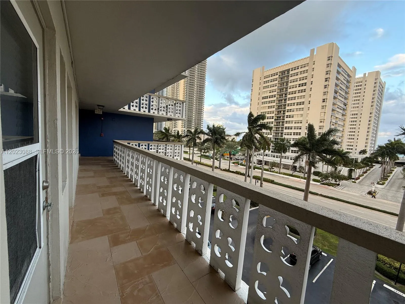 1893 S Ocean Dr # 506, Hallandale Beach FL 33009