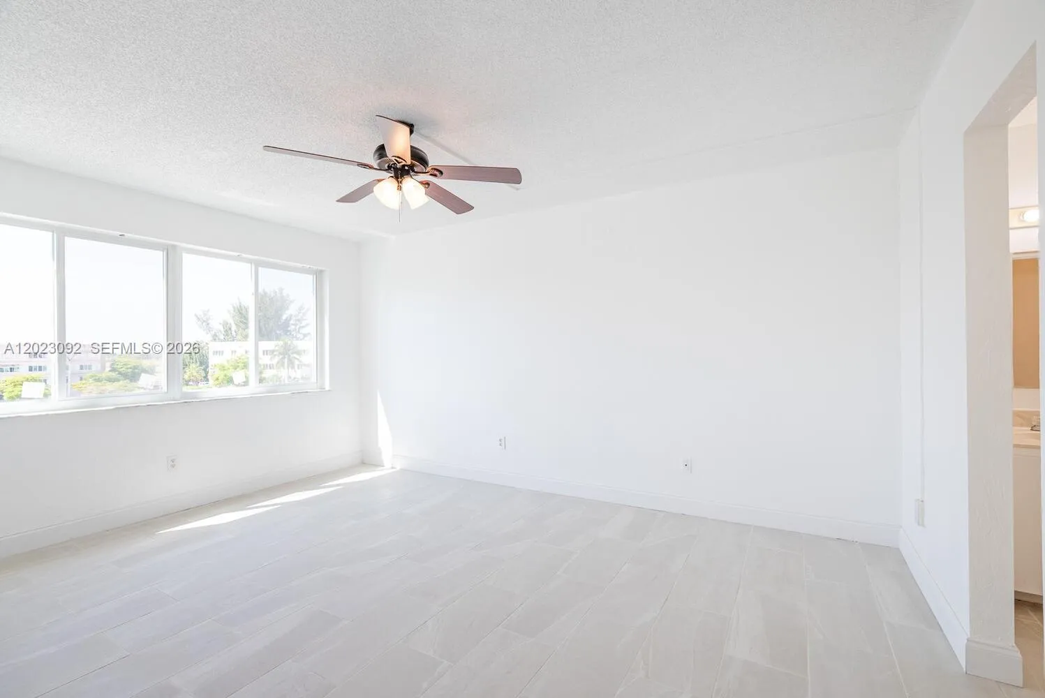 14840 Naranja Lakes Blvd, Homestead FL 33032