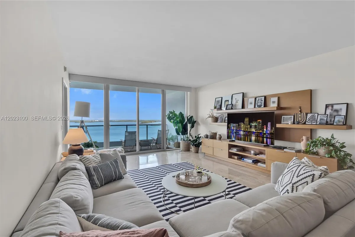 1331 Brickell Bay Dr # 2007, Miami FL 33131