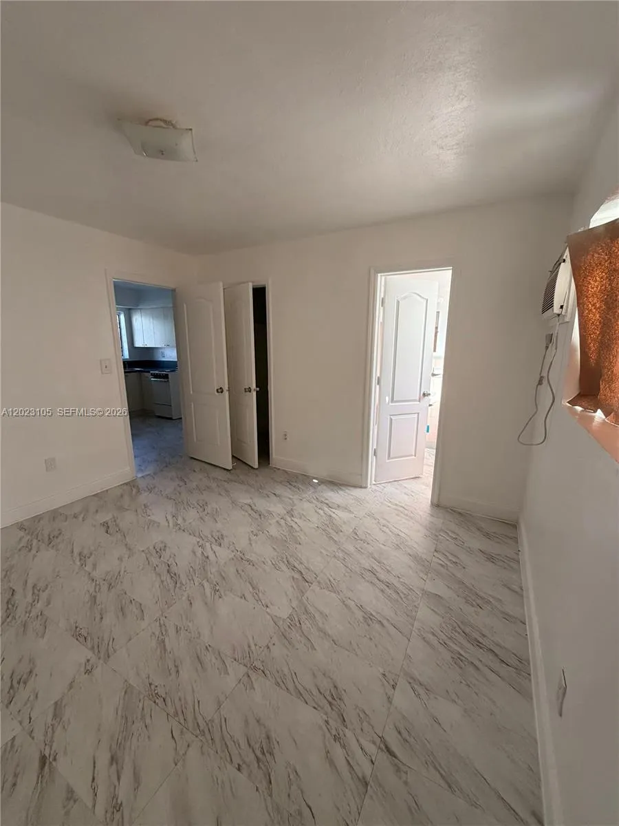 154 W 26th St # 2, Hialeah FL 33010
