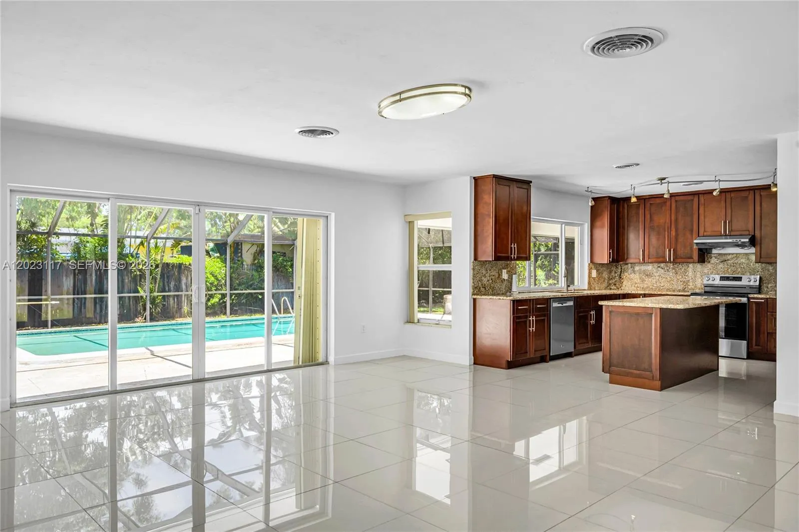 13100 SW 81st Ave, Pinecrest FL 33156