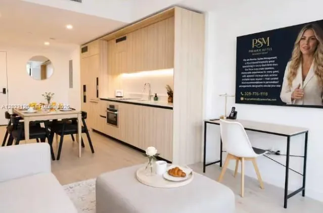 225 N Miami Ave # 3204, Miami FL 33128