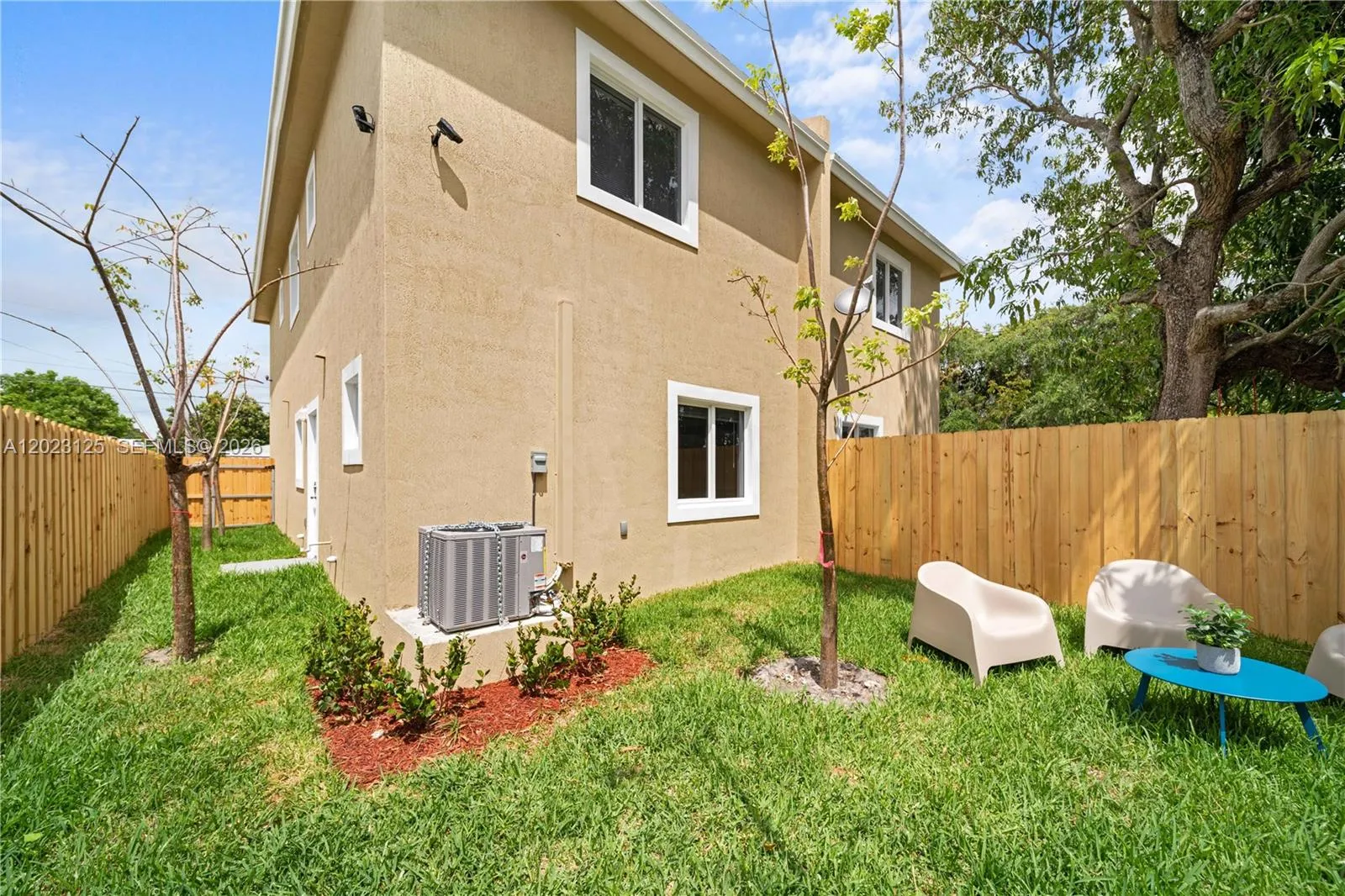 1770 NW 55th St # 1770, Miami FL 33142