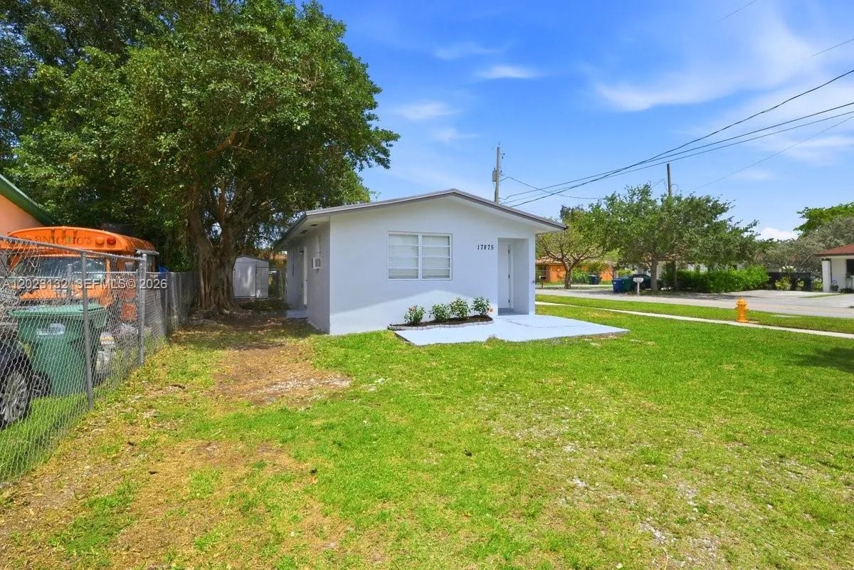 17875 SW 103rd Ave, Miami FL 33157