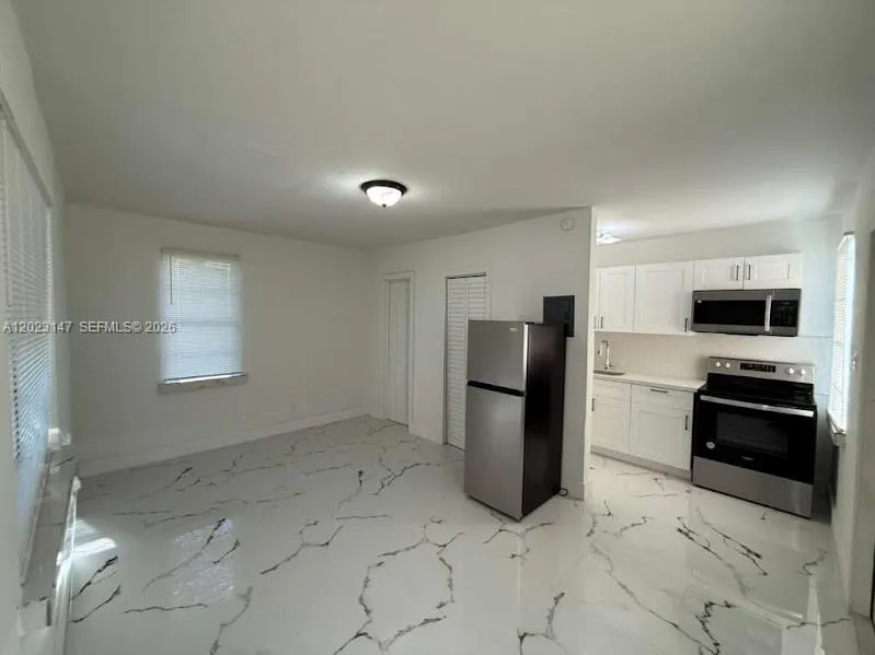 2773 NW 57th St, Miami FL 33142
