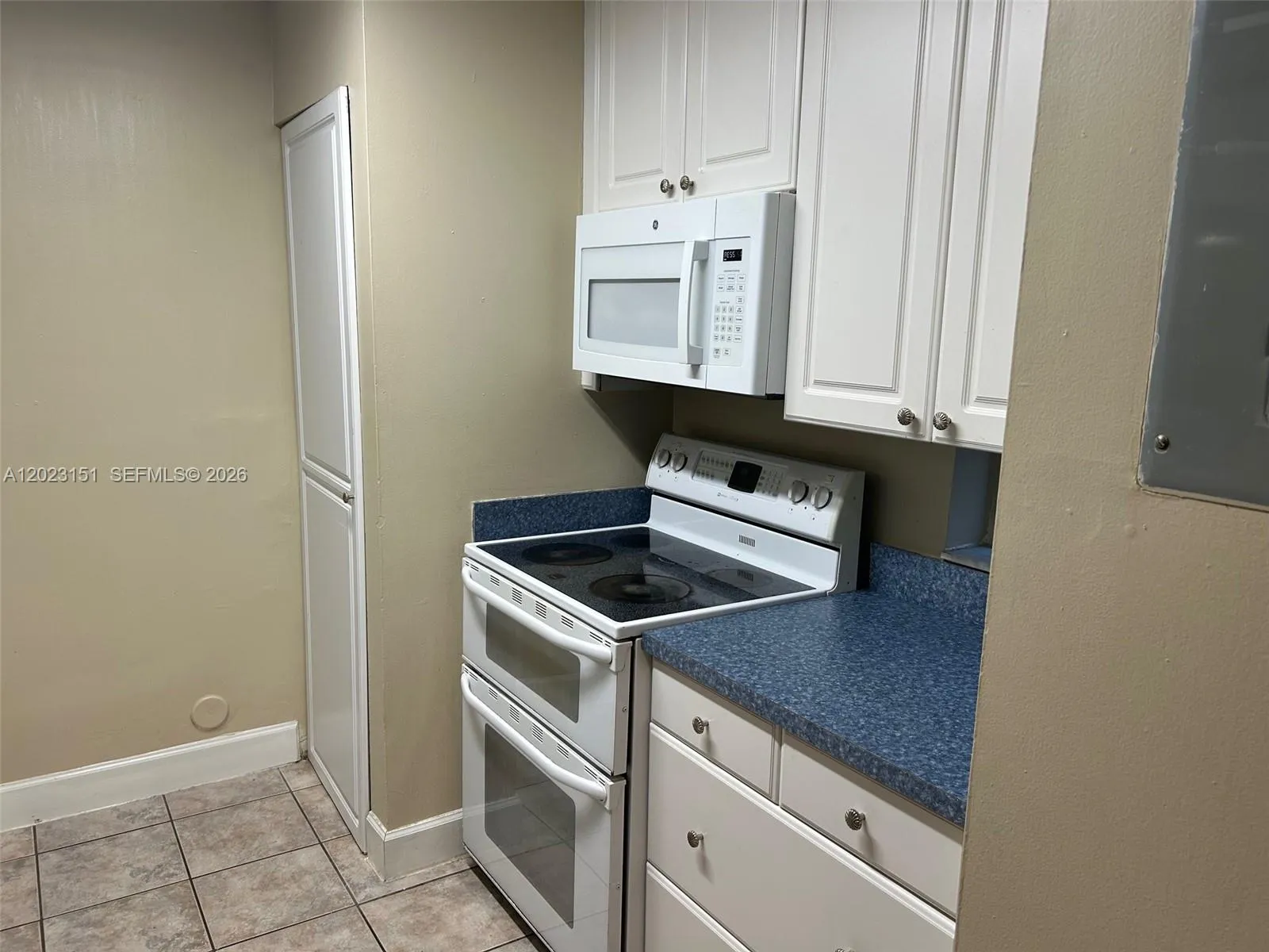 301 SW 86th Ave # 102, Pembroke Pines FL 33025