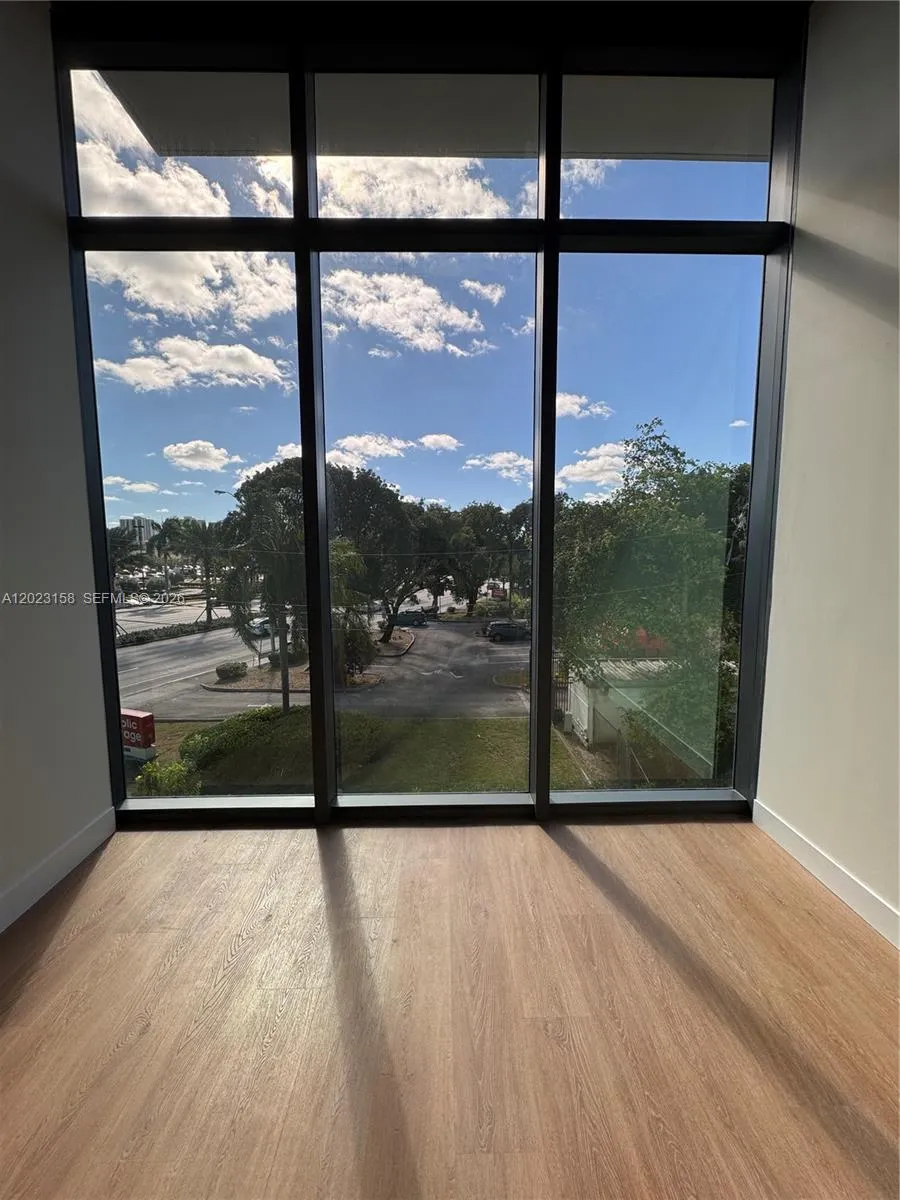 for sale at 21290 Biscayne Blvd # 208, Aventura FL 33180