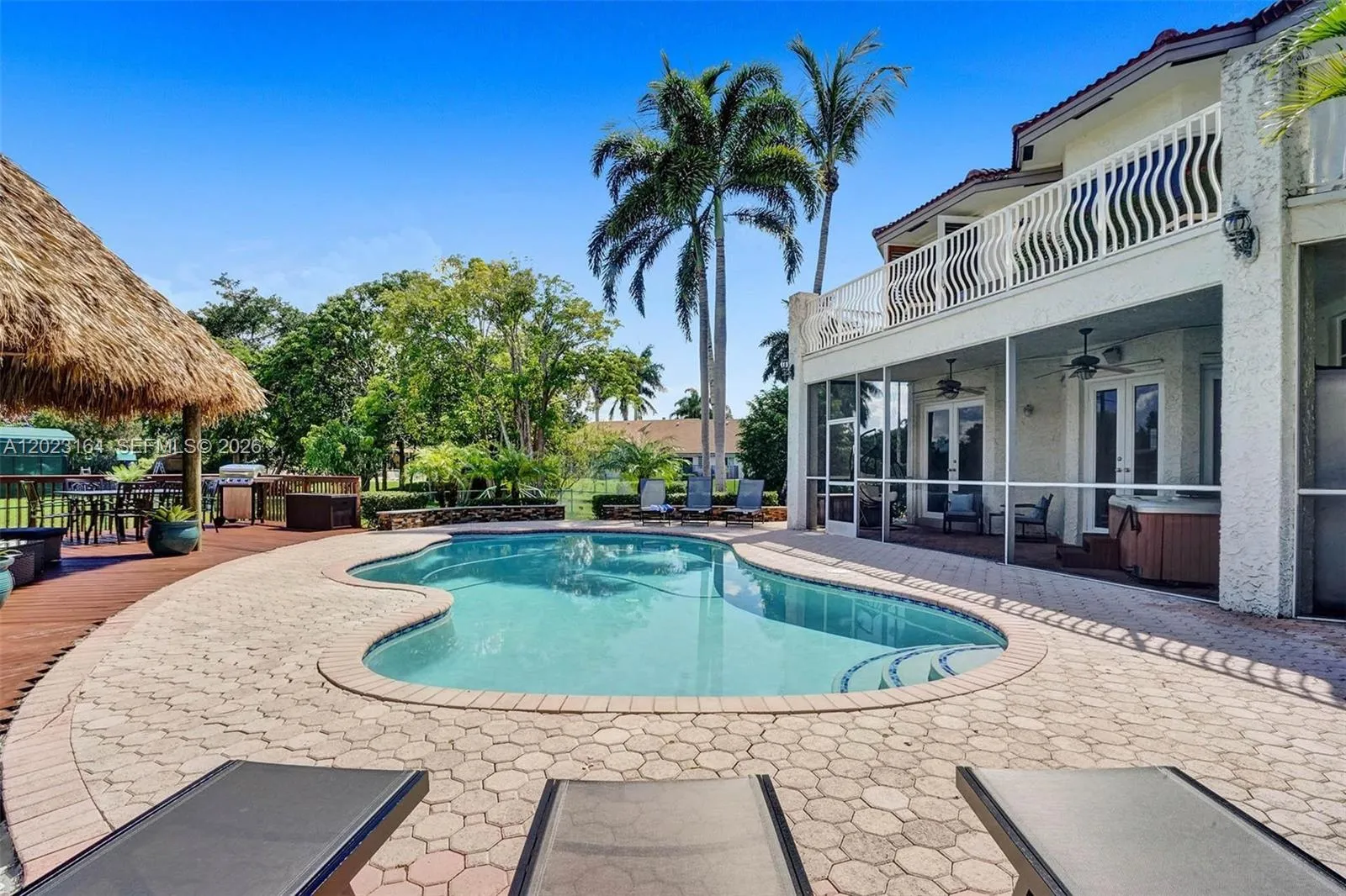 12140 SW 3rd St, Plantation FL 33325