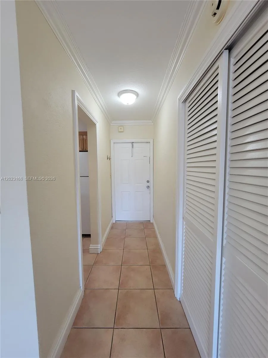 6707 N Kendall Dr # 107, Pinecrest FL 33156