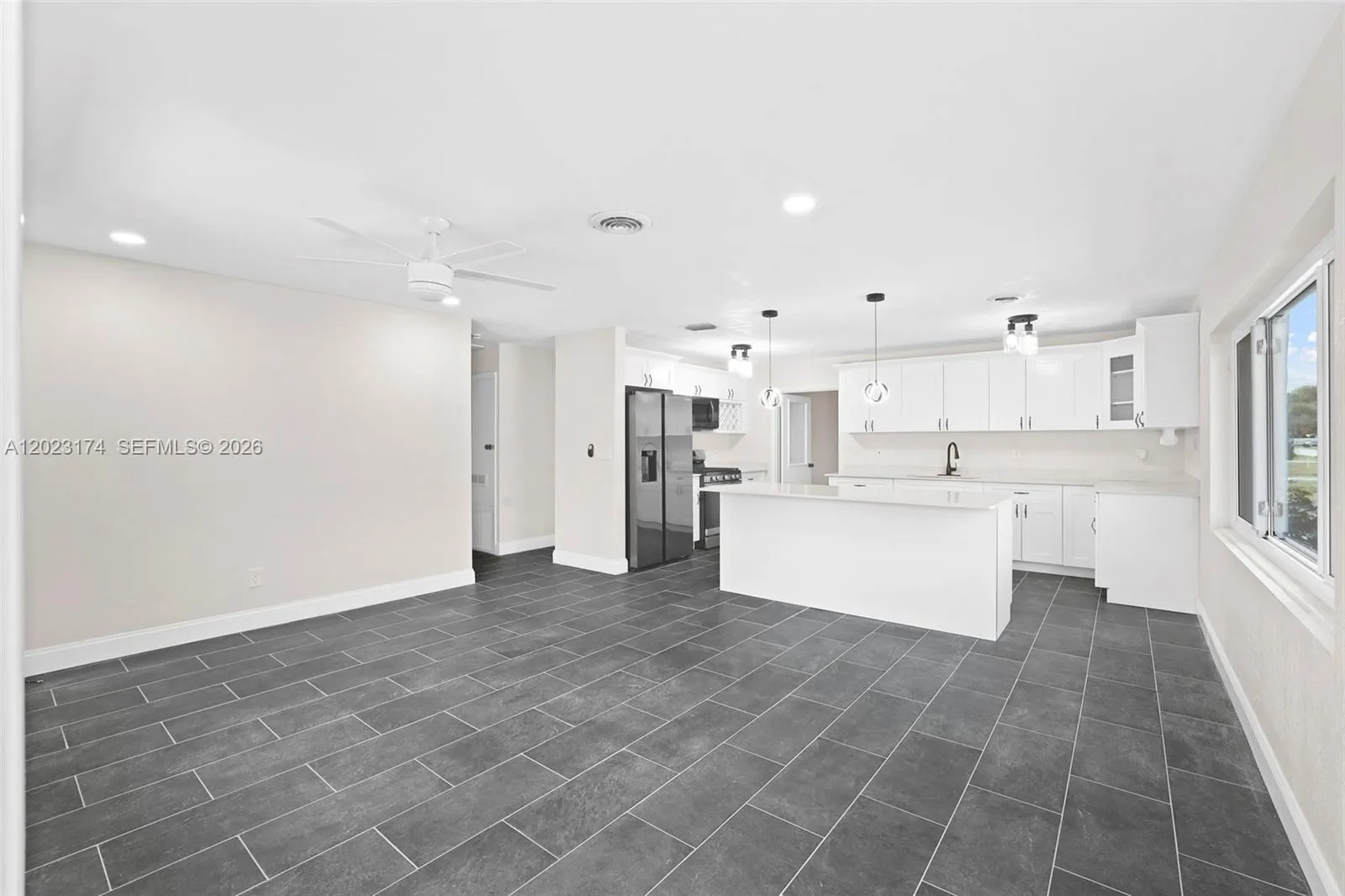 1013 Hispana Ave, Fort Pierce FL 34982