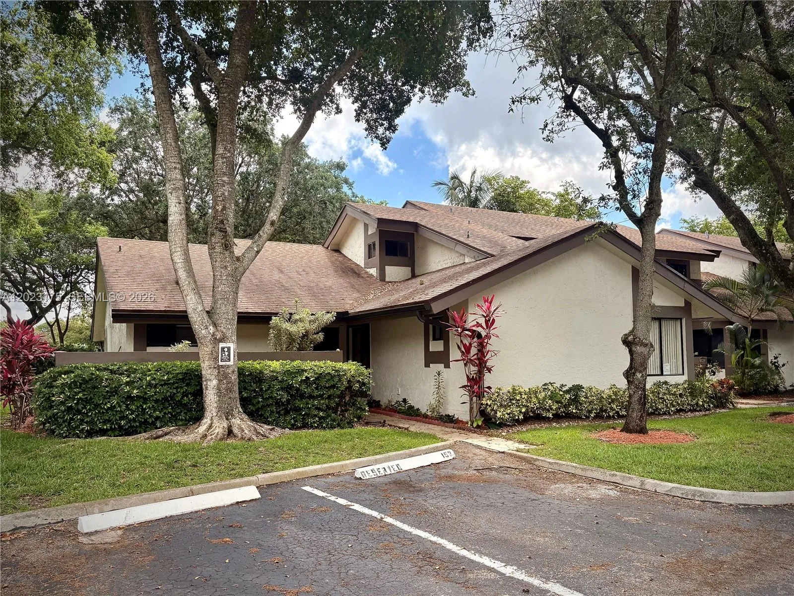 2 bedroom 2 bath for sale at 9367 SW 1st St # 808, Plantation FL 33324