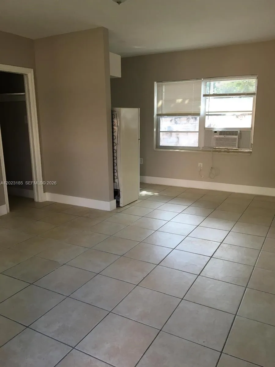 520 SW 4th St # 4, Miami FL 33130