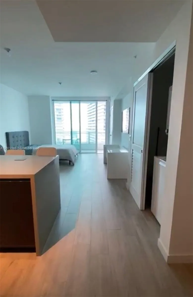 1080 Brickell Ave # 2405, Miami FL 33131