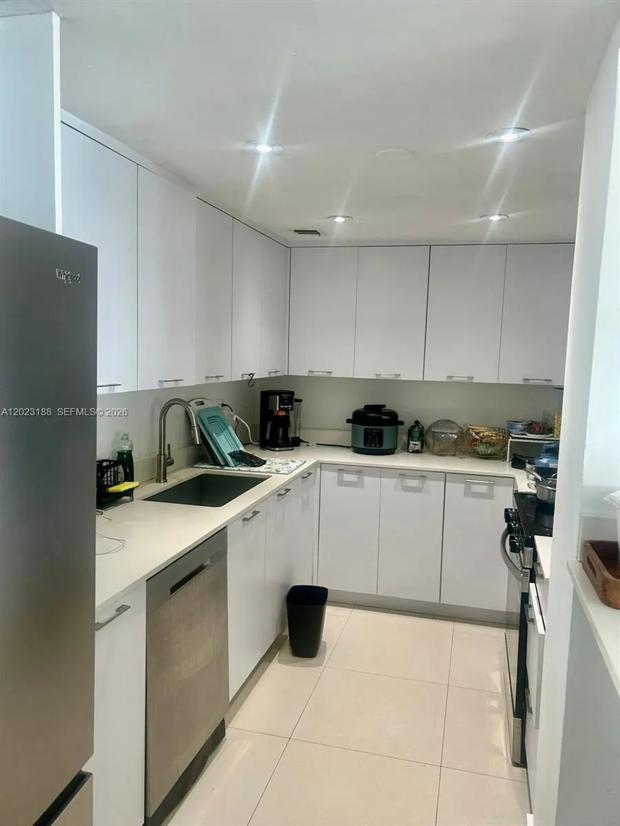 2451 Brickell Ave # 16J, Miami FL 33129