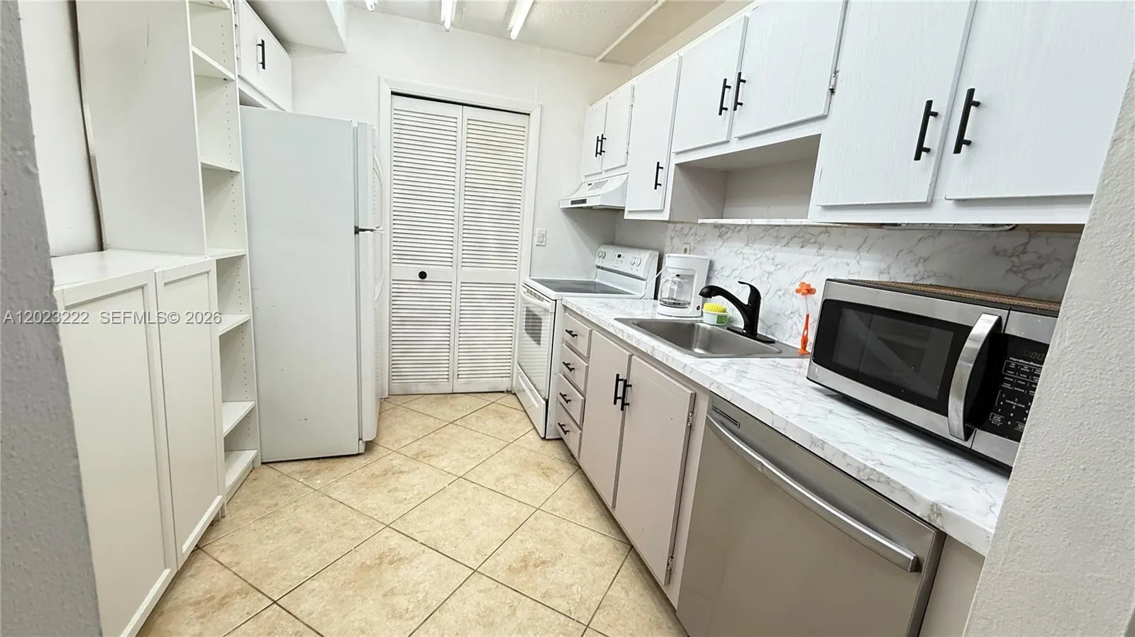 240 Lakeview Dr # 306, Weston FL 33326