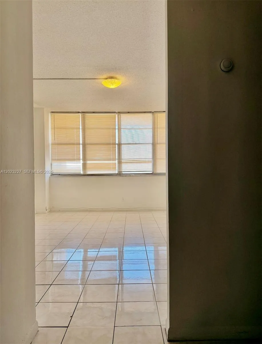 2025 NE 164th St # 706, North Miami Beach FL 33162