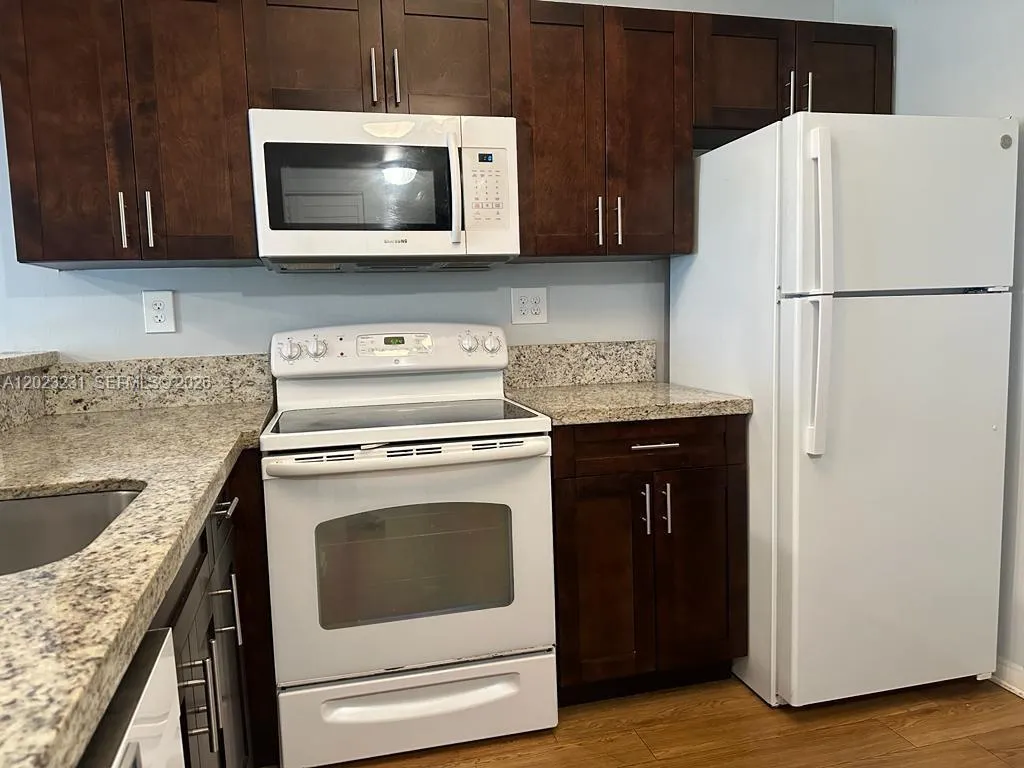 9934 Nob Hill Pl # 9934, Sunrise FL 33351
