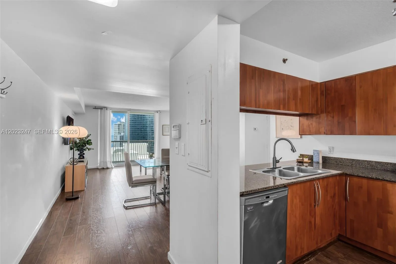1200 Brickell Bay Dr # 2915, Miami FL 33131