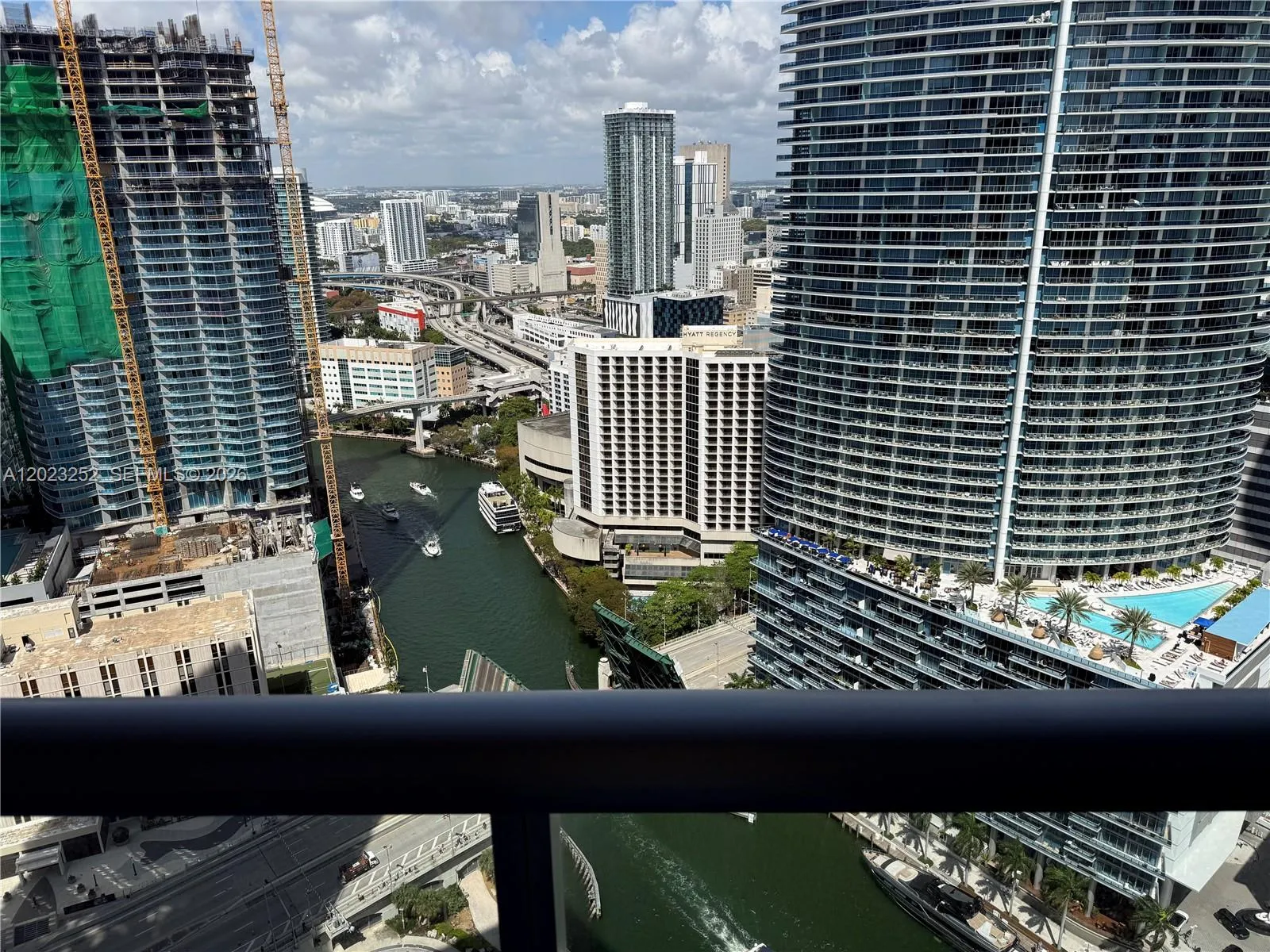 465 Brickell Ave # 3906, Miami FL 33131