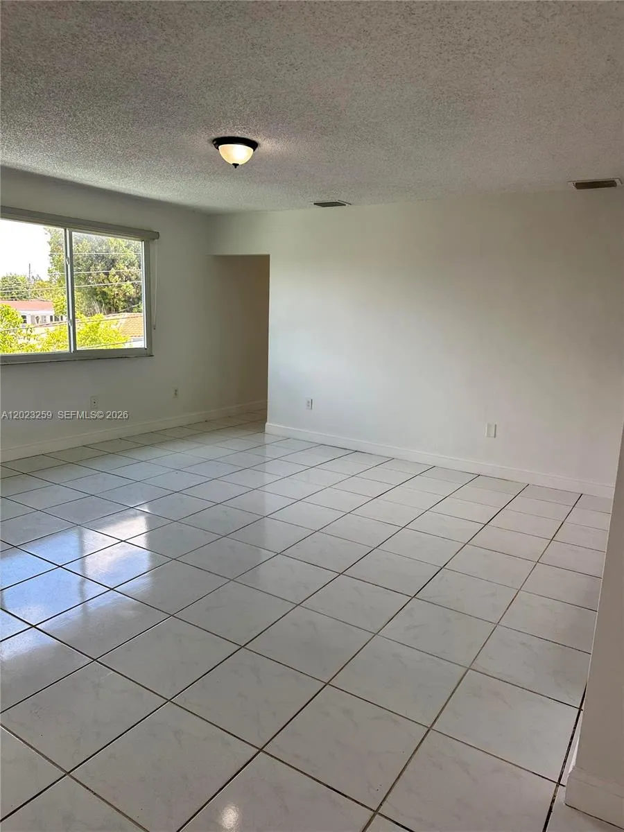 325 W 60th St # 0, Hialeah FL 33012