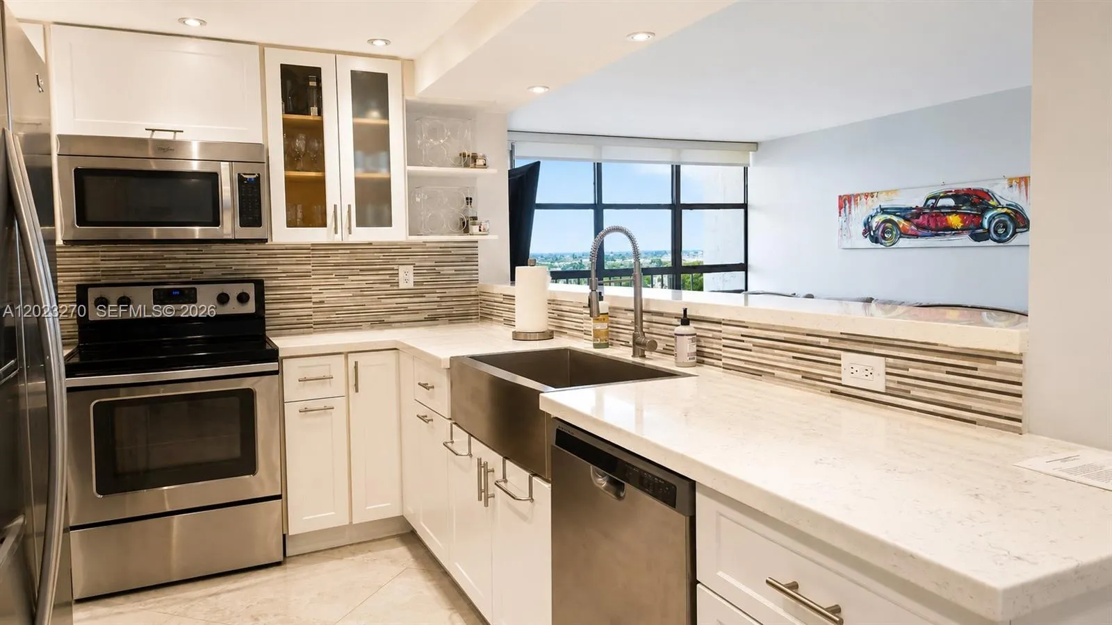 600 Parkview Dr # 829, Hallandale Beach FL 33009