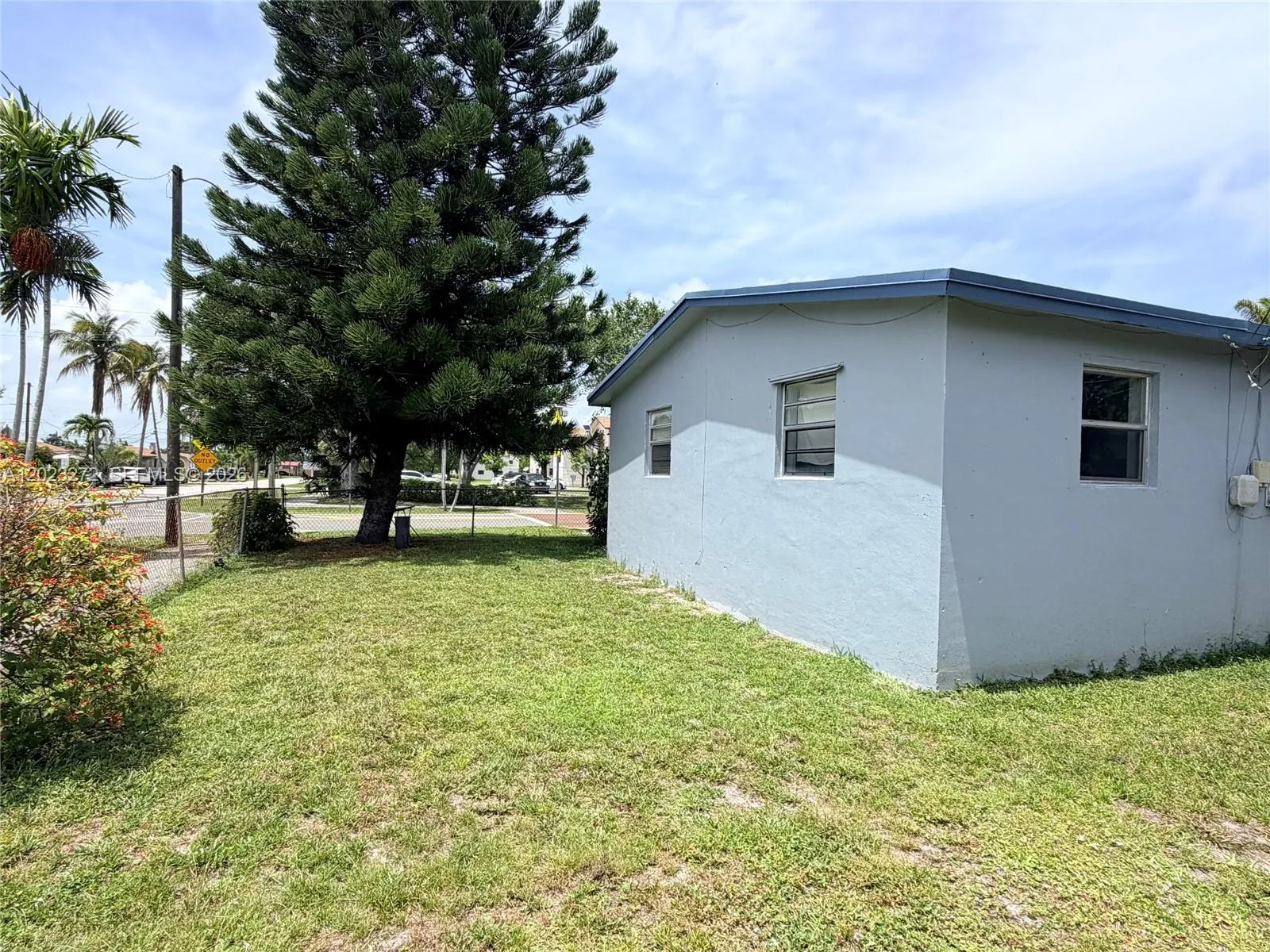 1106 NW 2nd St, Dania Beach FL 33004