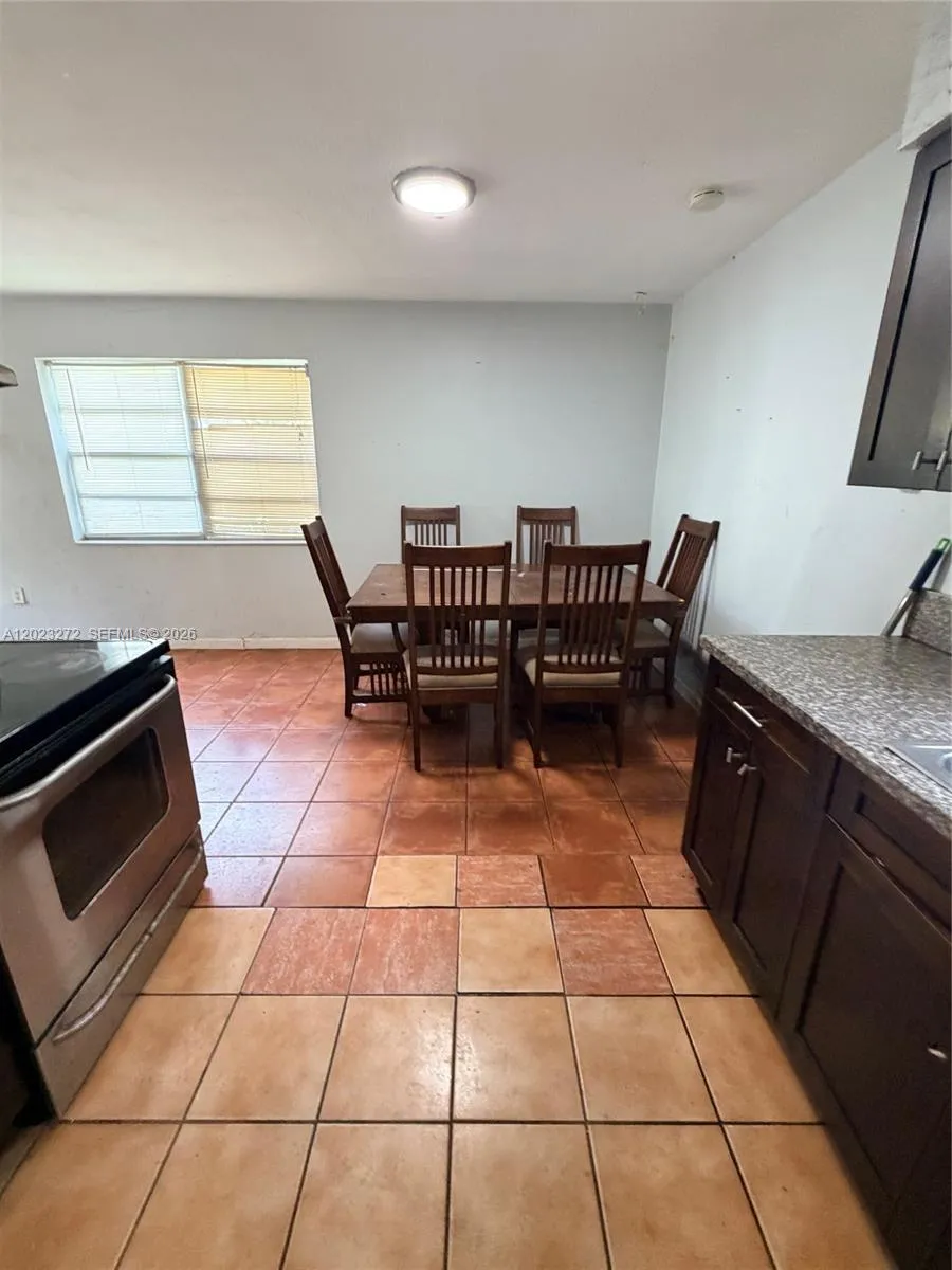 1106 NW 2nd St, Dania Beach FL 33004