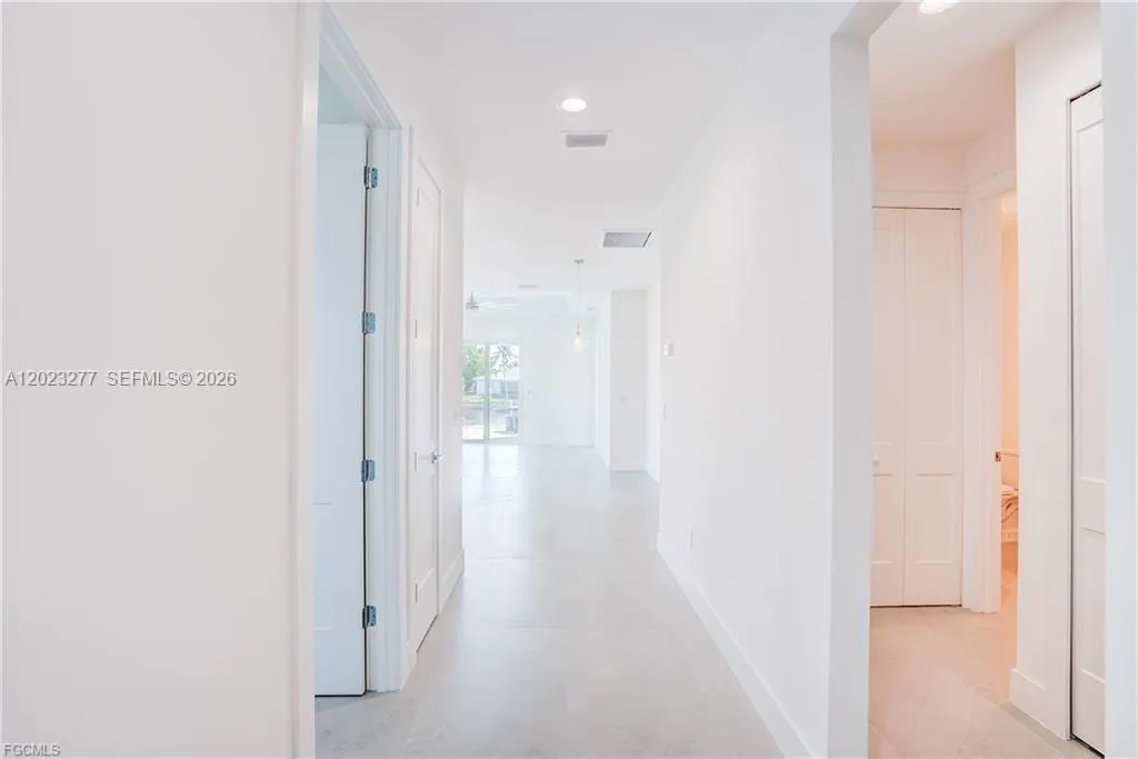 3804 SE 12th AVE, Cape Coral FL 33904
