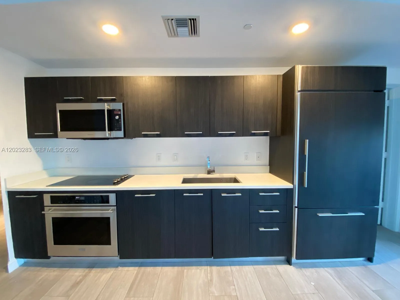 55 SW 9th St # 1503, Miami FL 33130