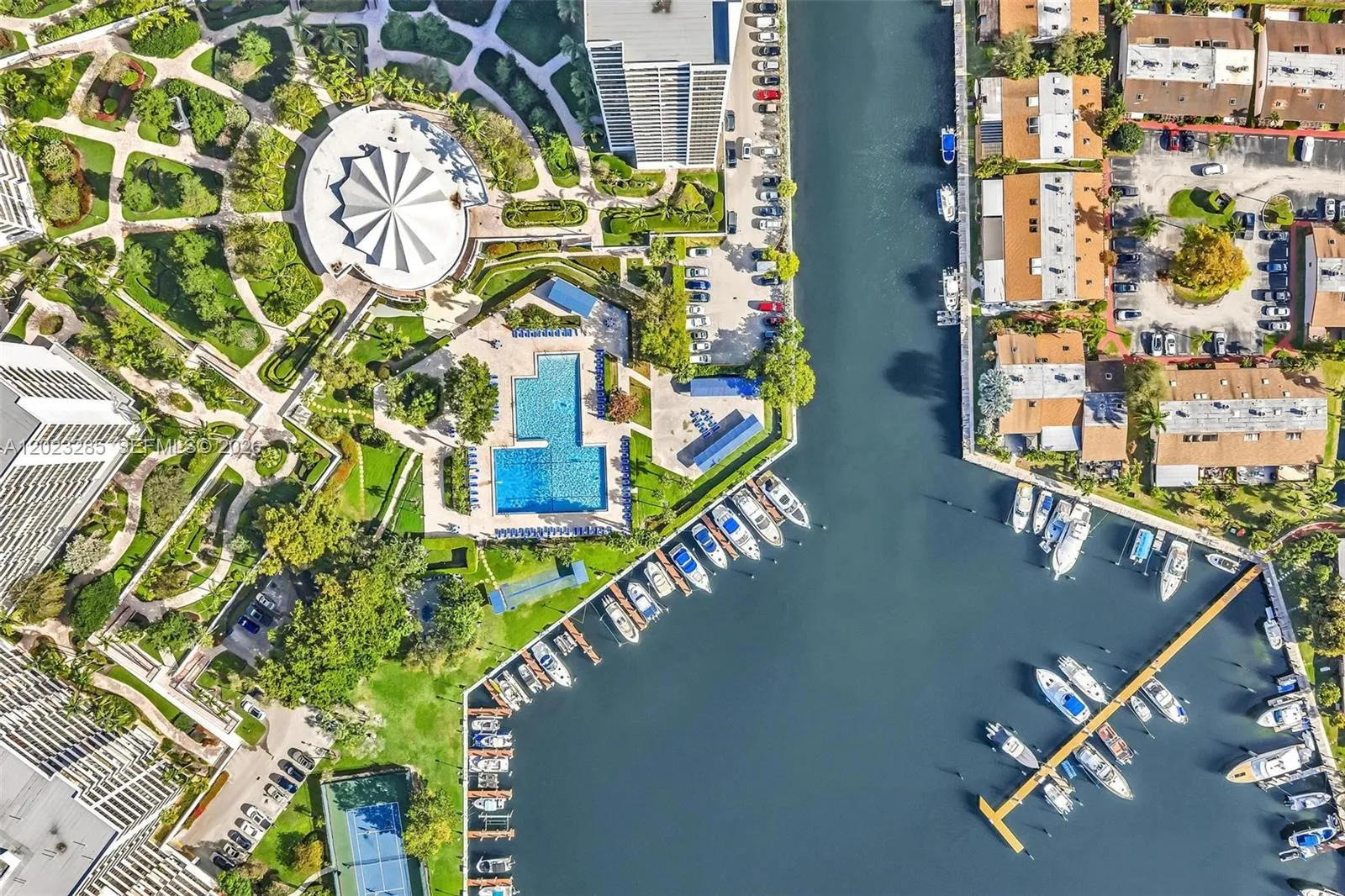 2500 Parkview Dr # 1514, Hallandale Beach FL 33009