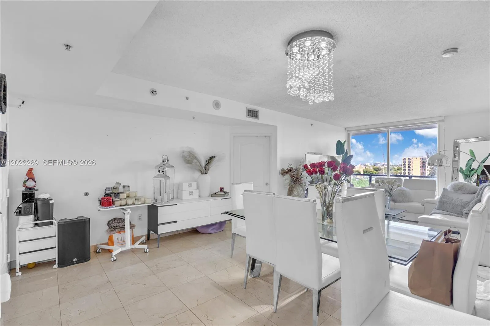 5077 NW 7th St # 517, Miami FL 33126