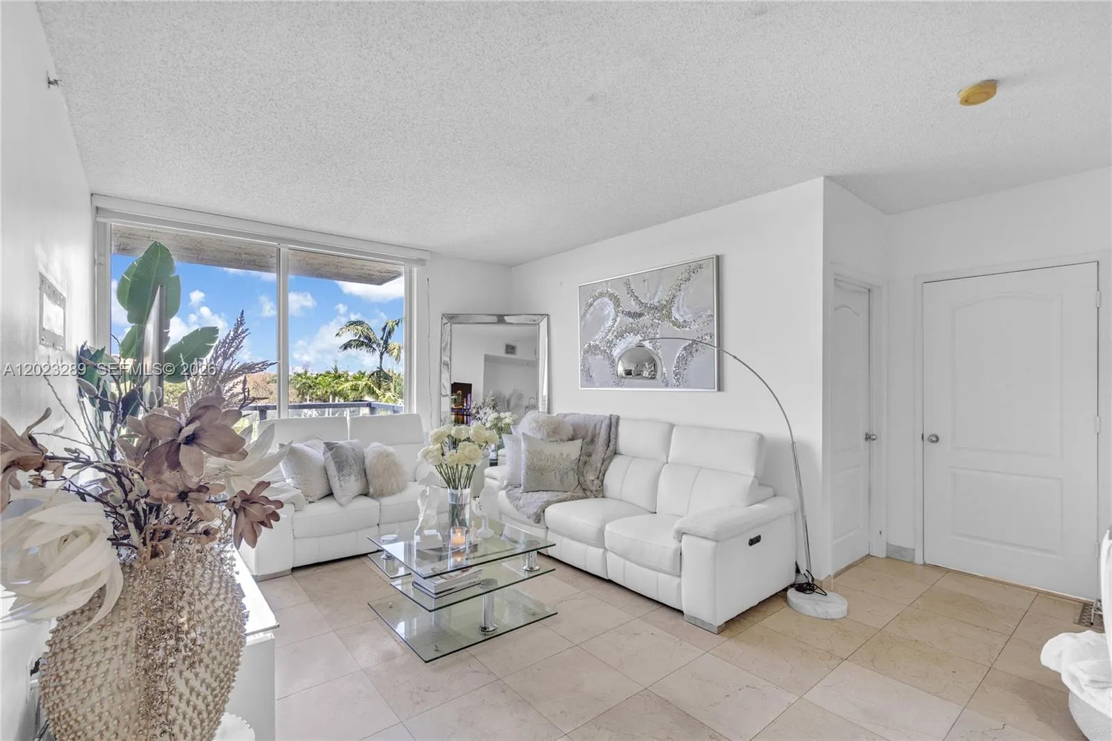 5077 NW 7th St # 517, Miami FL 33126