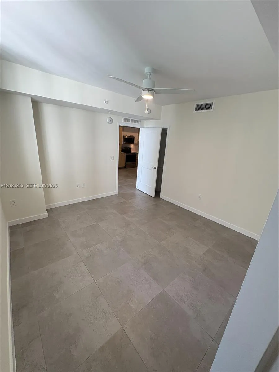 16395 Biscayne Blvd # 1311, North Miami Beach FL 33160