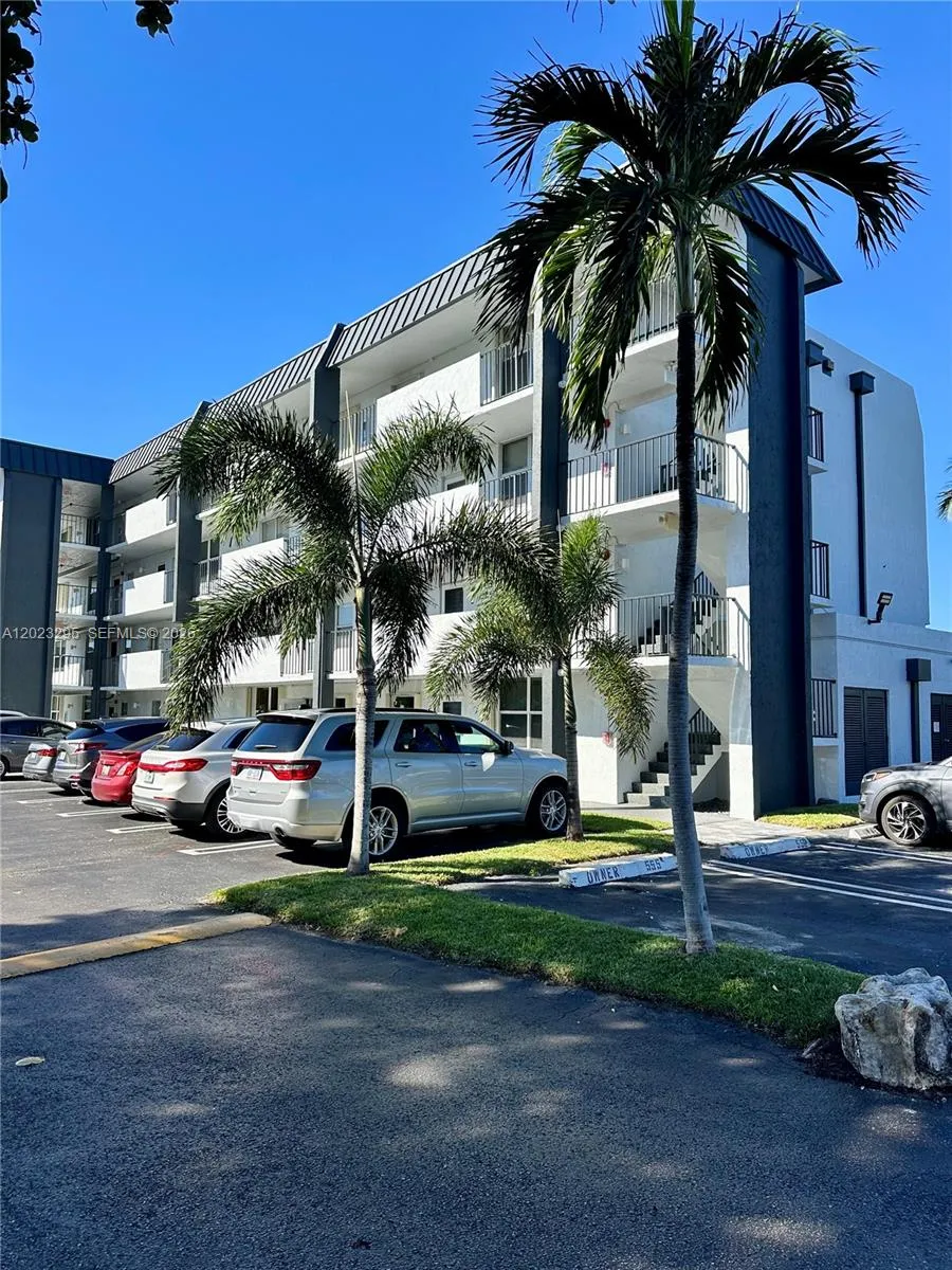 2 bedroom 2 bath for sale at 777 S Federal Hwy # 104O, Pompano Beach FL 33062