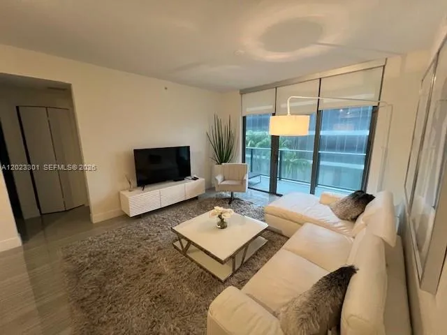 2960 NE 207th St # 709, Aventura FL 33180