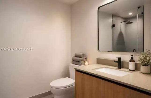 121 NE 5th St # 3203, Miami FL 33132