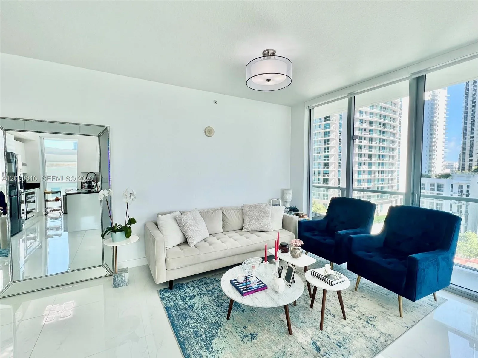 79 SW 12th St # 1806, Miami FL 33130