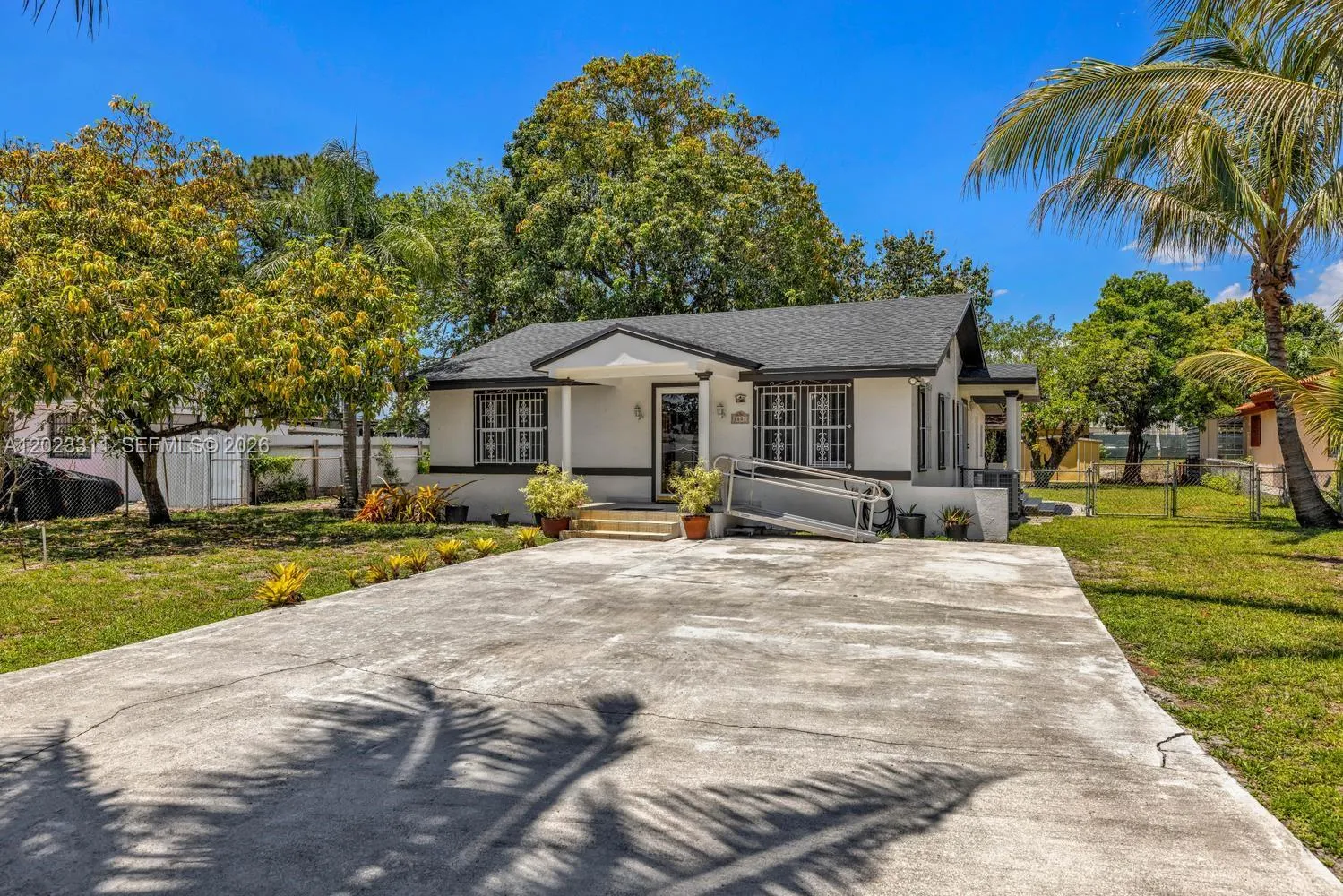 2851 NW 106th St, Miami FL 33147