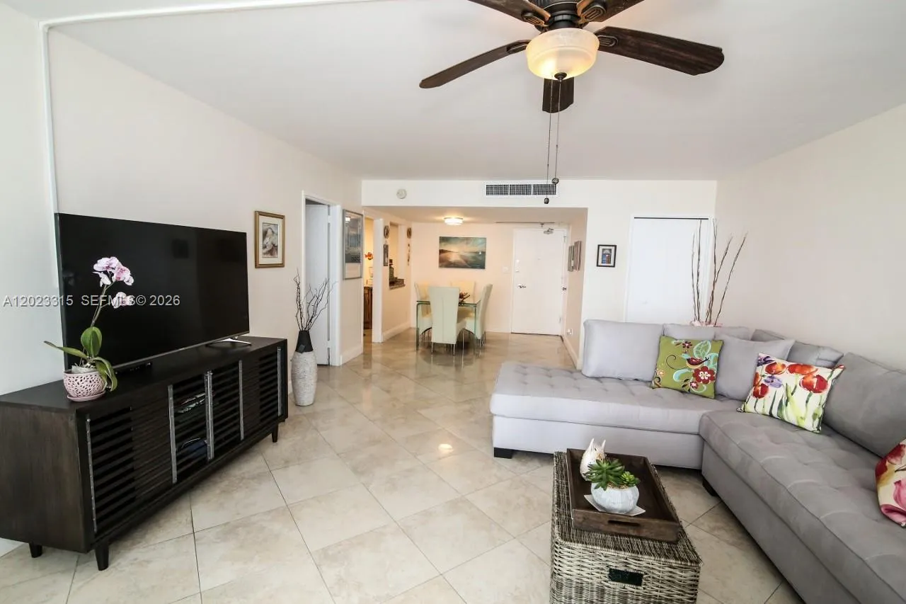 5151 Collins Ave # 827, Miami Beach FL 33140