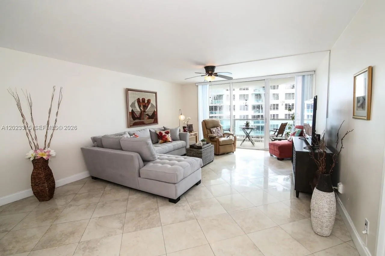 5151 Collins Ave # 827, Miami Beach FL 33140