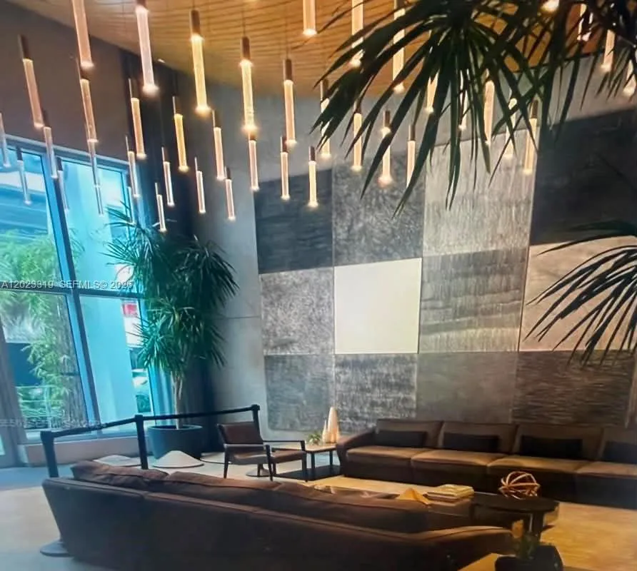 1100 S Miami Ave # 2804, Miami FL 33130