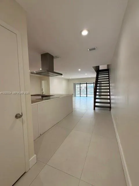 8304 Dundee Ter, Miami Lakes FL 33016