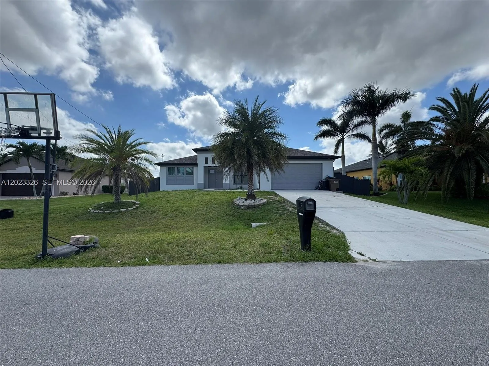 113 NW 38th Pl, Cape Coral FL 33993