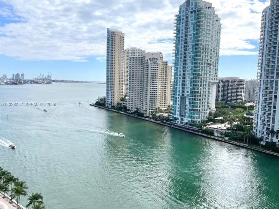 300 S Biscayne Blvd # 1404, Miami FL 33131
