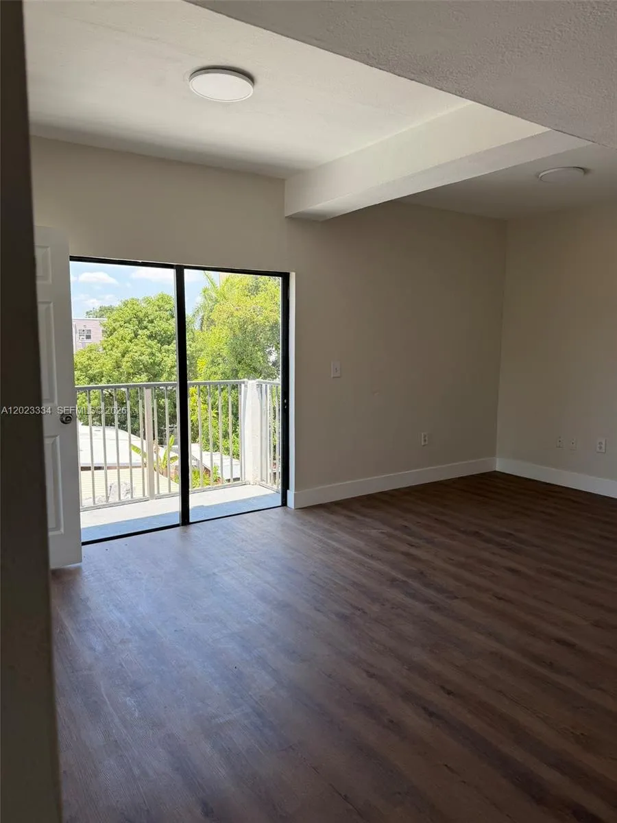 763 SW 5th St # 304, Miami FL 33130