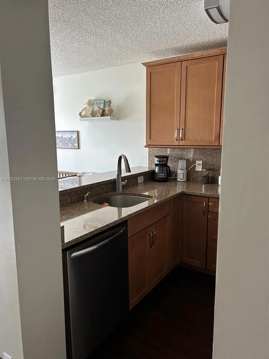 977 Coral Club Dr # 977, Coral Springs FL 33071