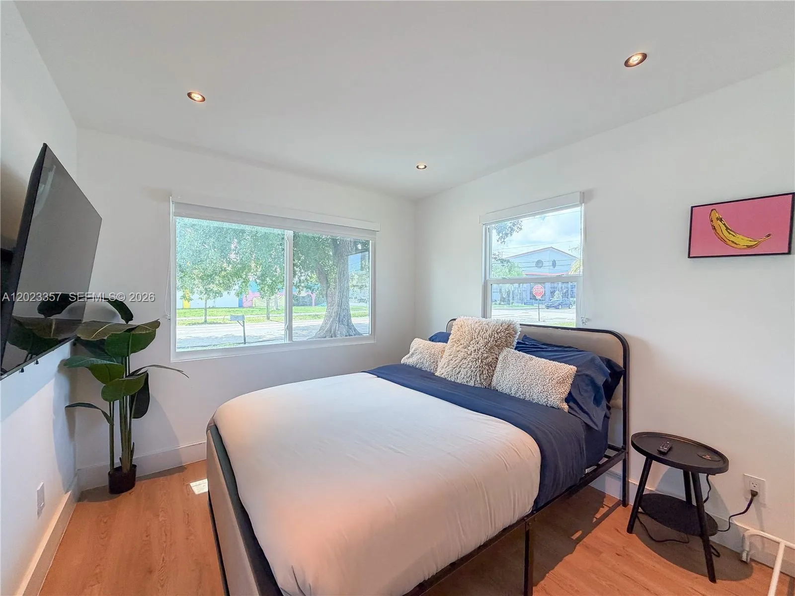 105 SW 4th Ave # 0, Hallandale Beach FL 33009