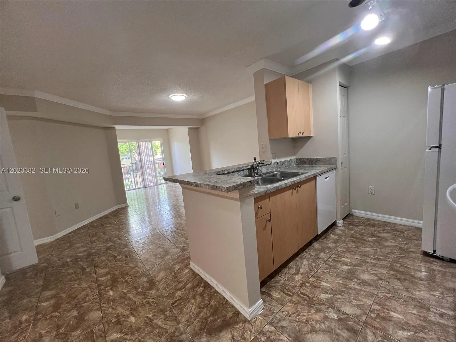 2496 Centergate Dr # 205, Miramar FL 33025