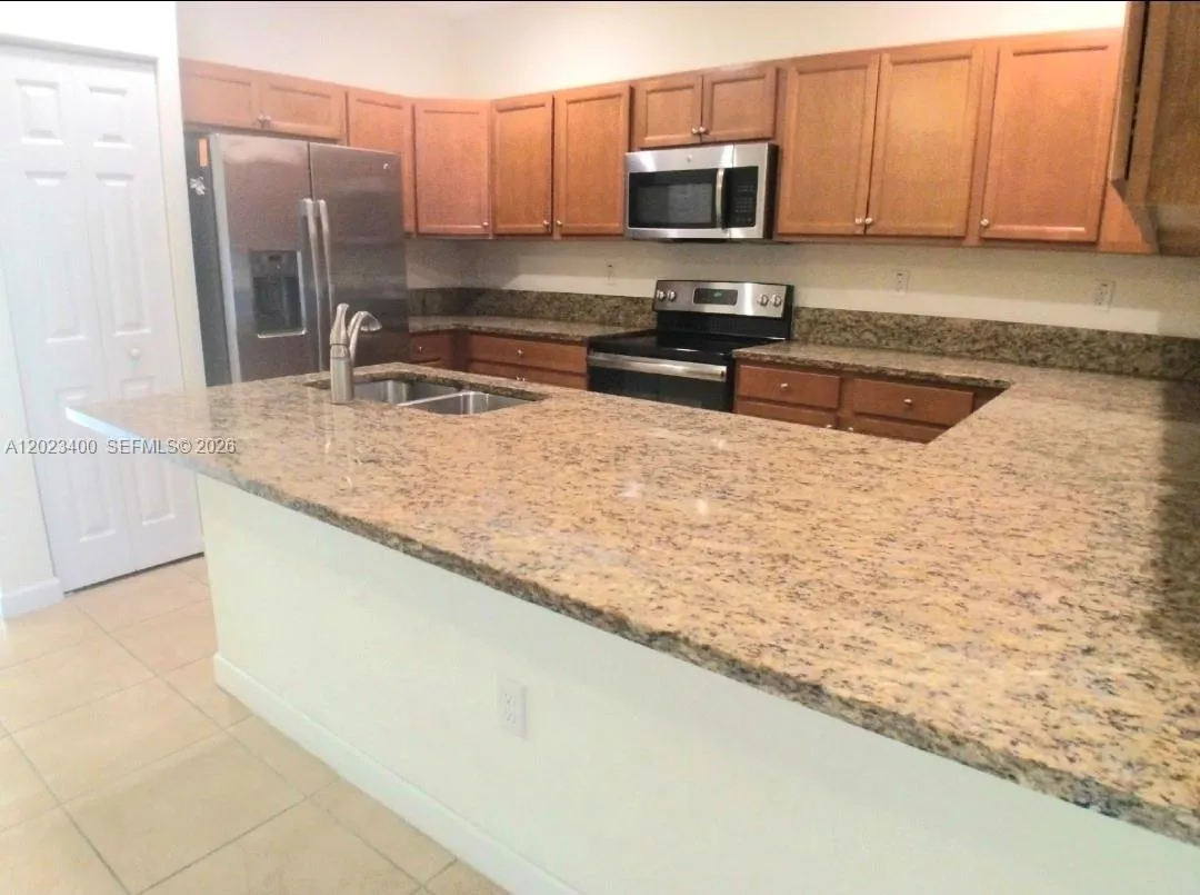 9261 W 33rd Way, Hialeah FL 33018