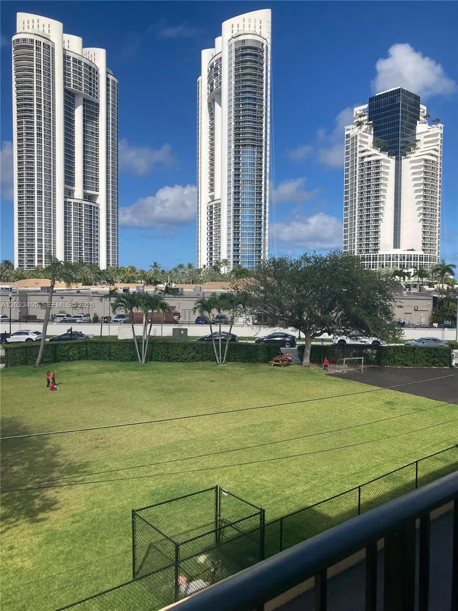 18100 Atlantic Blvd # 307, Sunny Isles Beach FL 33160